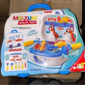 Educational Toy Doctor Playset .